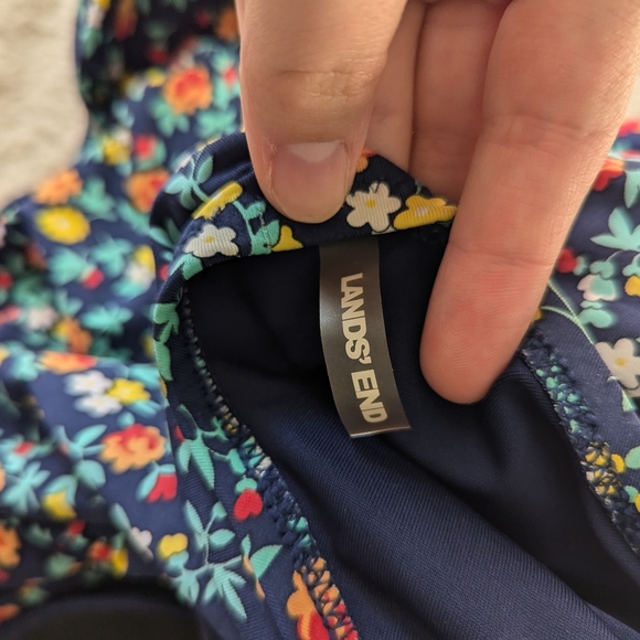 Lands end backless swimsuit - Picture 4 of 6